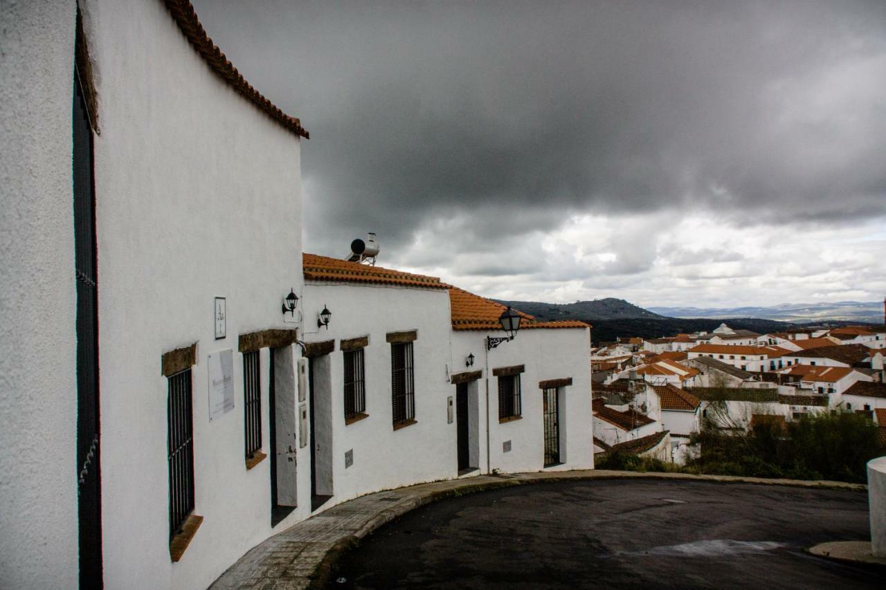 Pensjonat Mirador De Fuentes Fuentes de León Zewnętrze zdjęcie