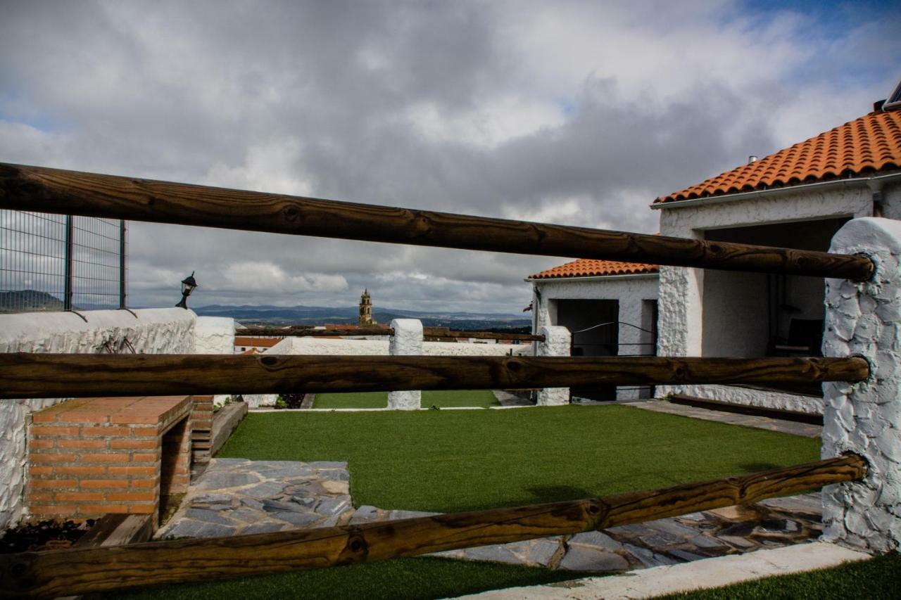 Pensjonat Mirador De Fuentes Fuentes de León Zewnętrze zdjęcie